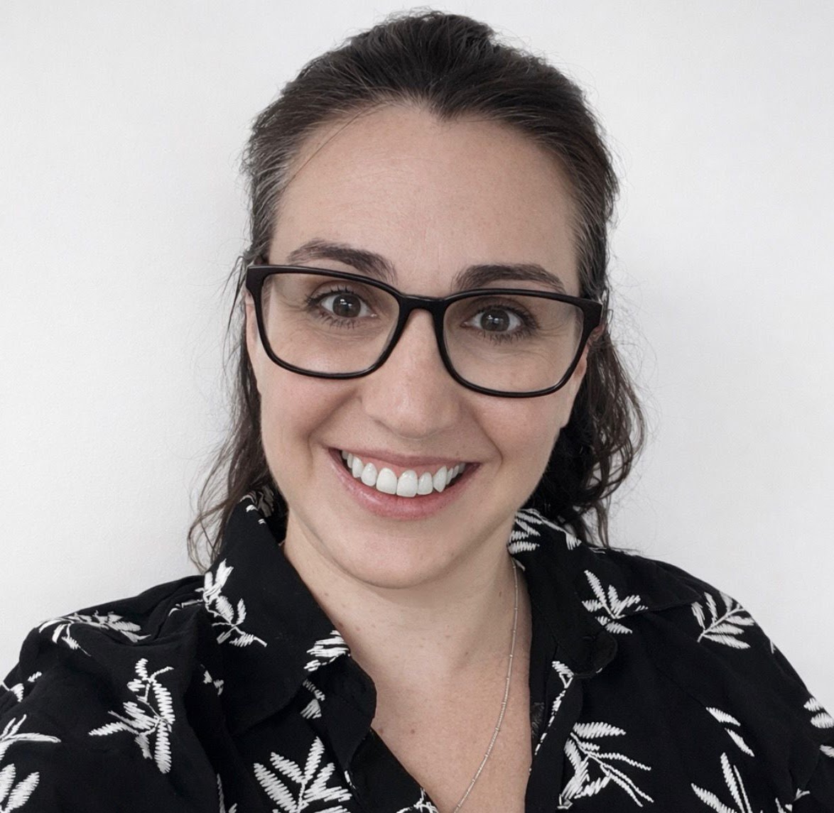 Portrait headshot of Génevieve Dicks